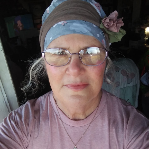 Meet your Posher, Pamela - Picture 1 of 1